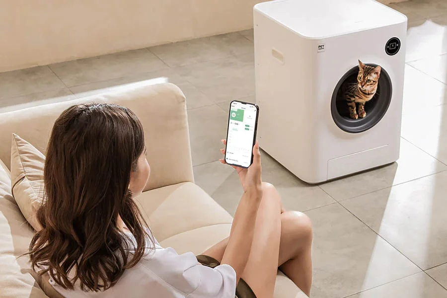 automatic scooping litter box